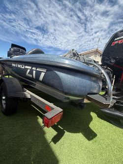 2025 Nitro Z17 TITLE IN HAND