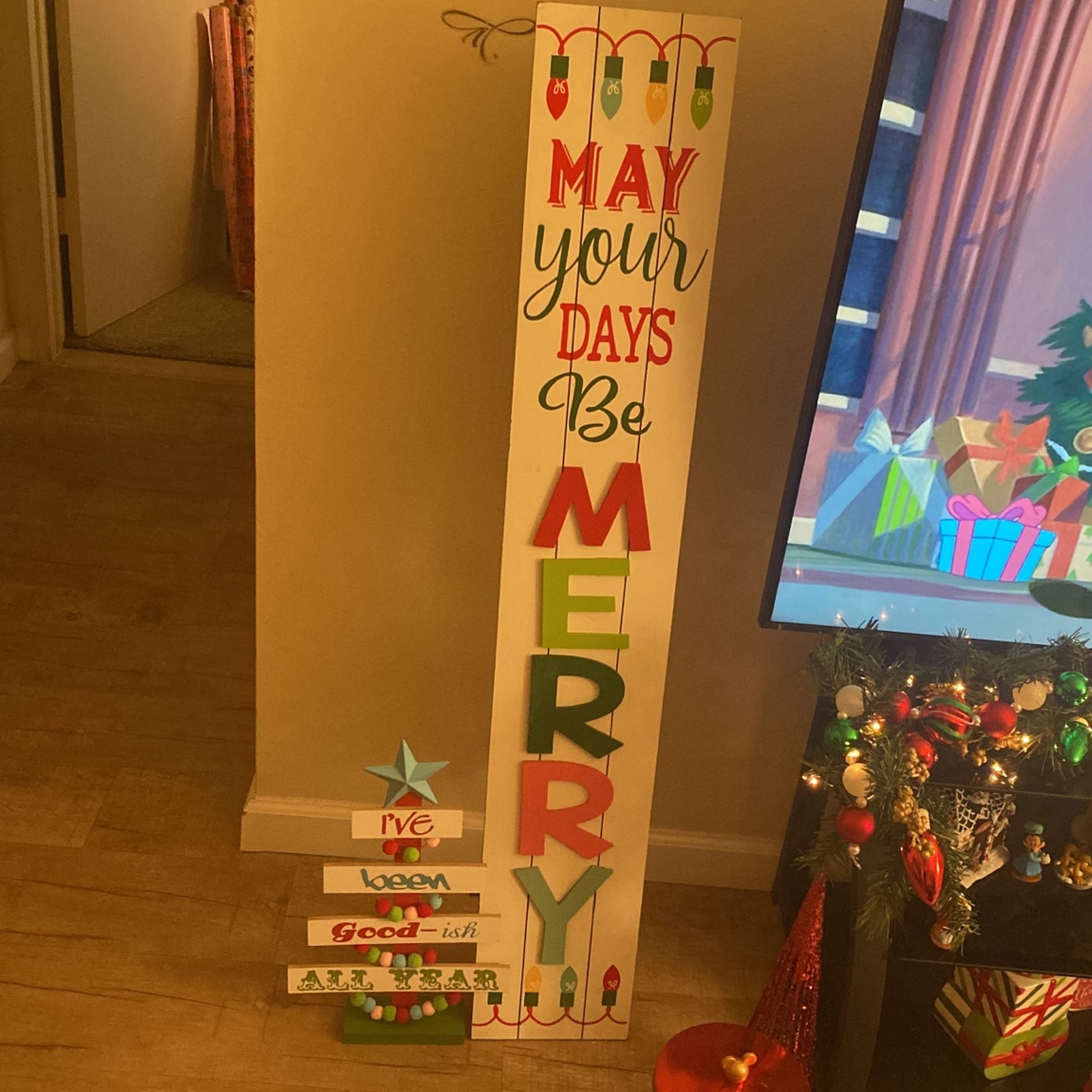 Merry chirstmas Sign Grinch Colors
