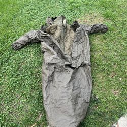 Military Issued Cold Weather Sleep Suit Waterproof And Lined
