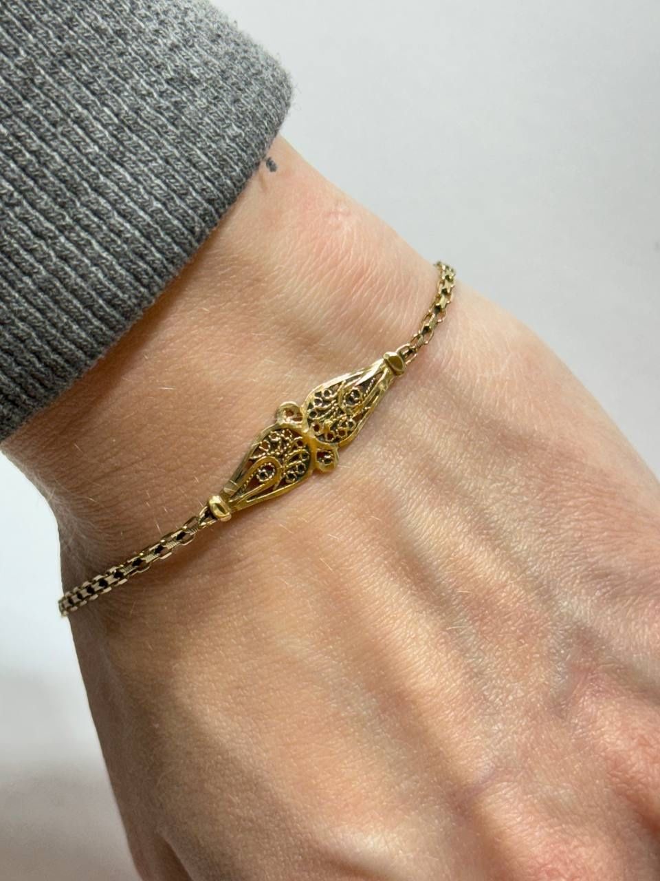 14k yellow Gold Karma luck Bracelet