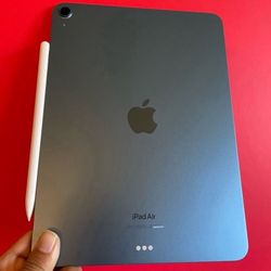Apple IPad Air 5th Generation (10.9” Liquid Retina/ M1 chip / 2022 Model) 64GB with pen, keyboard case & Accessories (256gb $549) 