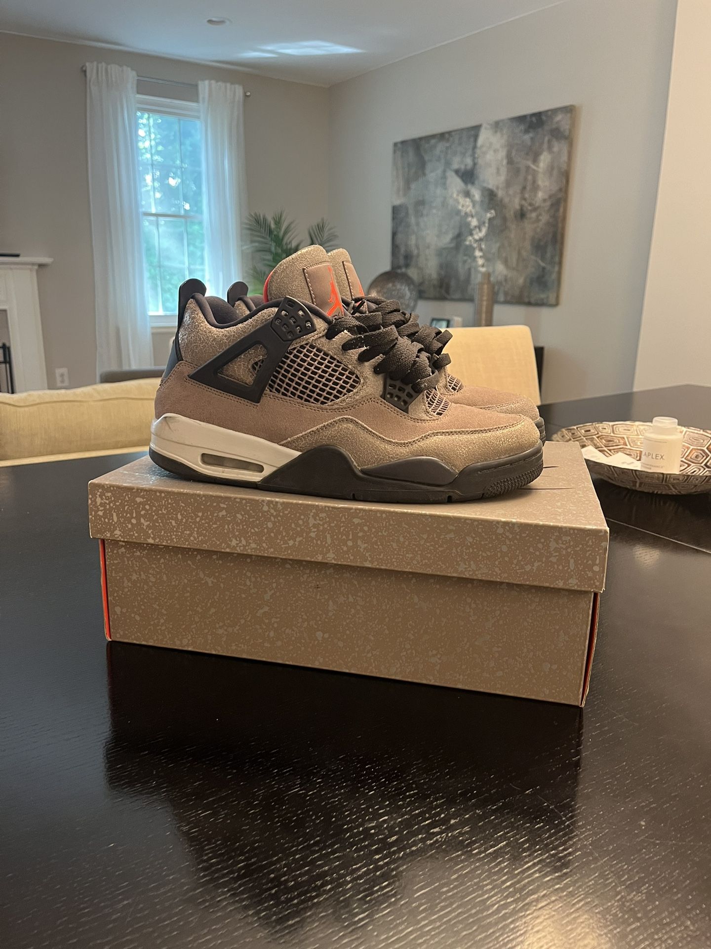 Jordan 4 Taupe Haze 