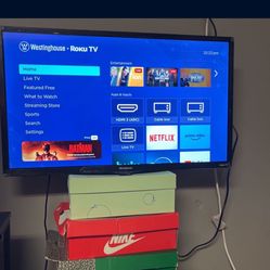 Roku Tv 32in ( No Remote) 