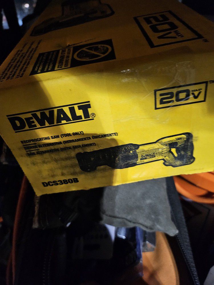 Dewalt Saw Zaw And Klien Tools And Tool Bag Loaded With Brand New Klien Tools