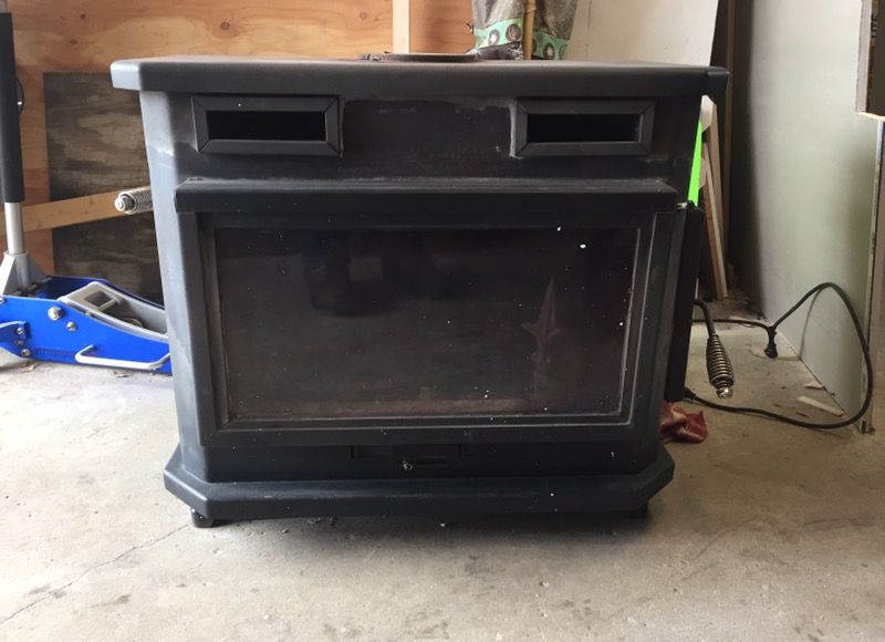 Russo 3GVC Wood Stove for Sale in Londonderry, NH - OfferUp