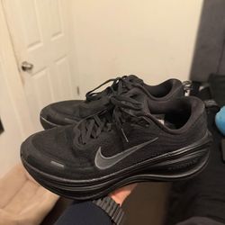 Nike ZoomX Invincible Run 3 (Size 9)