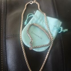 Vintage Tiffany & Co Venetian Box Link Set