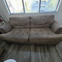 2-Piece Couch Set + Pull-Out Bed (Sleeper Sofa) – Needs Cleaning