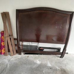 Sleigh Queen Bedframe 