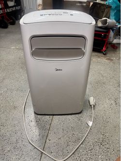 ❄️ Midea 14,000 BTU Portable Air Conditioner – Excellent Condition! ❄️