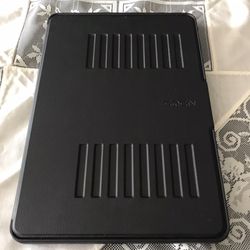 iPad 9 (A2602) Wi-Fi 256GB (still under warranty)