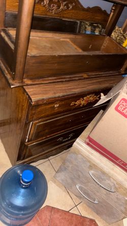 Dresser