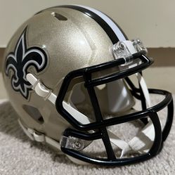 Mini Saints NFL helmet