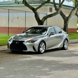 2021 LEXUS IS300 