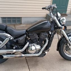 2002 Suzuki Marauder vz900