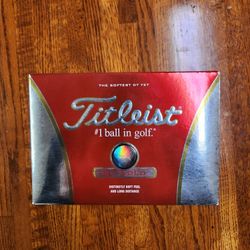 New Titleist DT SOLO Golf Balls - 12 Pack