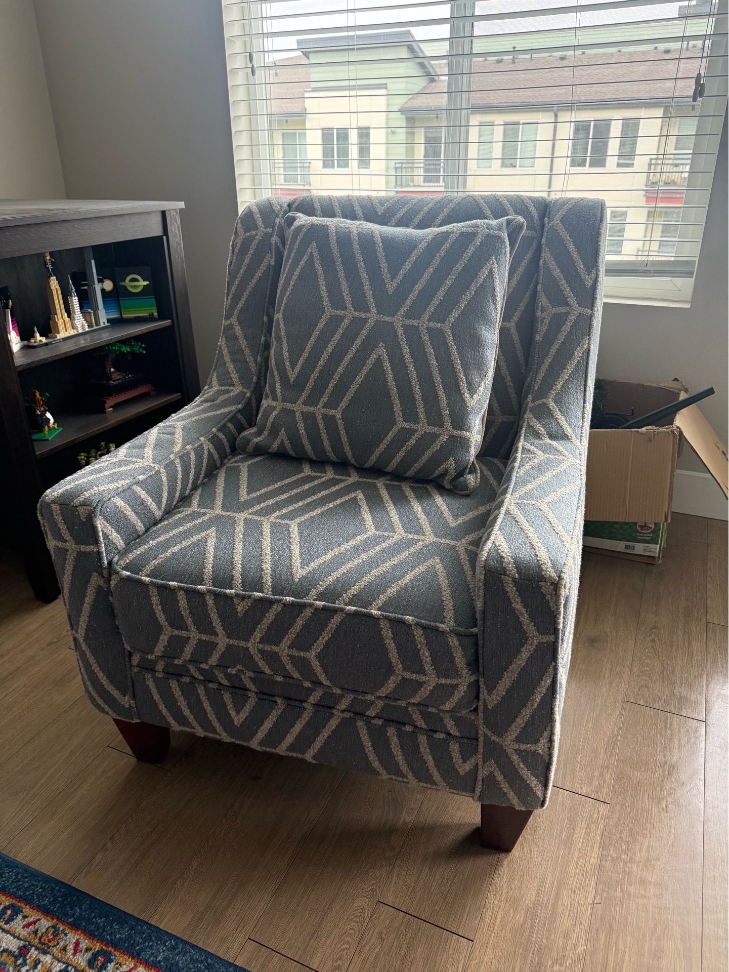 Love seat