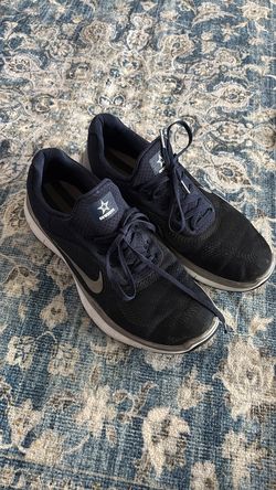 Men's Dallas Cowboys Nike sneakers size 11.5
