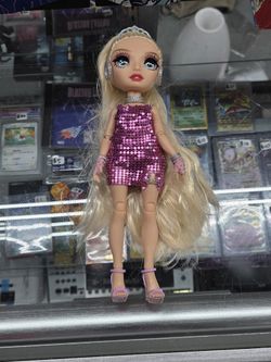 Rainbow High Premium Edition Paris Hilton Collector Doll
