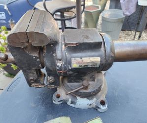 Alltrade 5" Professional Bench Vise Model 259-V