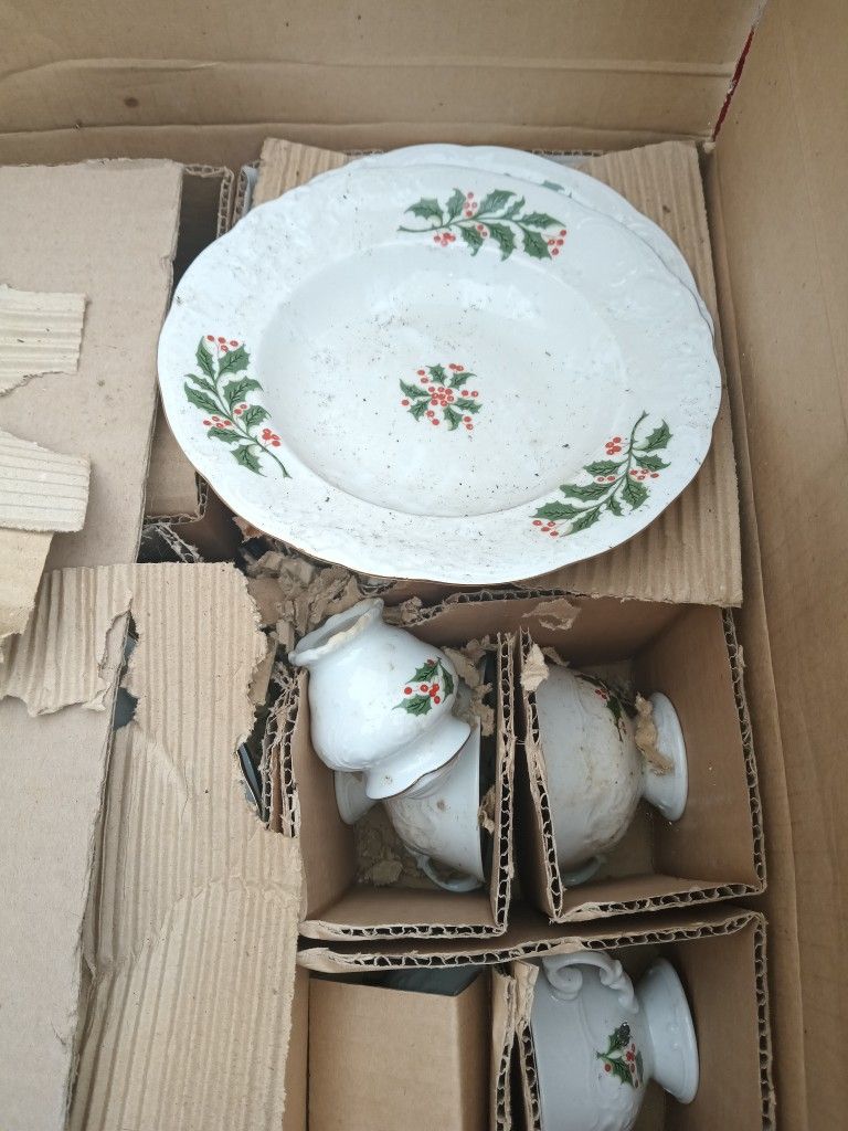 MOVING SALE EVERYTHING MUST GO, LOTS OF BRAND NEW STUFF