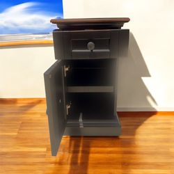 Wooden End Table Wooden One Night Stand USB Charging Station USB C