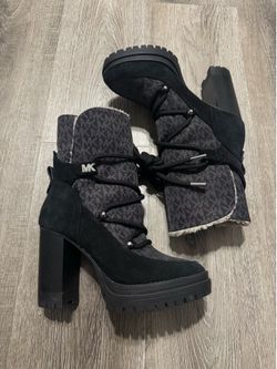 Michael Kors Black MK Logo Shearling-Lined Lace-Up Heeled boots size 6