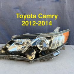 2012-2014 Toyota Camry Headlight OEM 