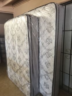 Mattress sets plush pillow top