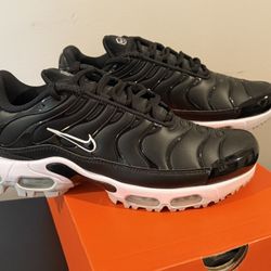 Nike Air Max Plus G Shoes