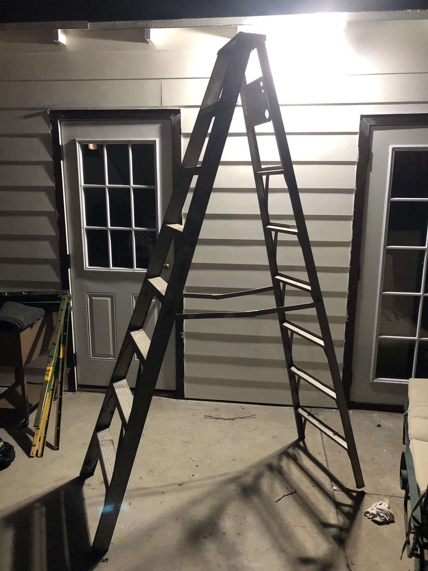 Ladder aluminum 8'