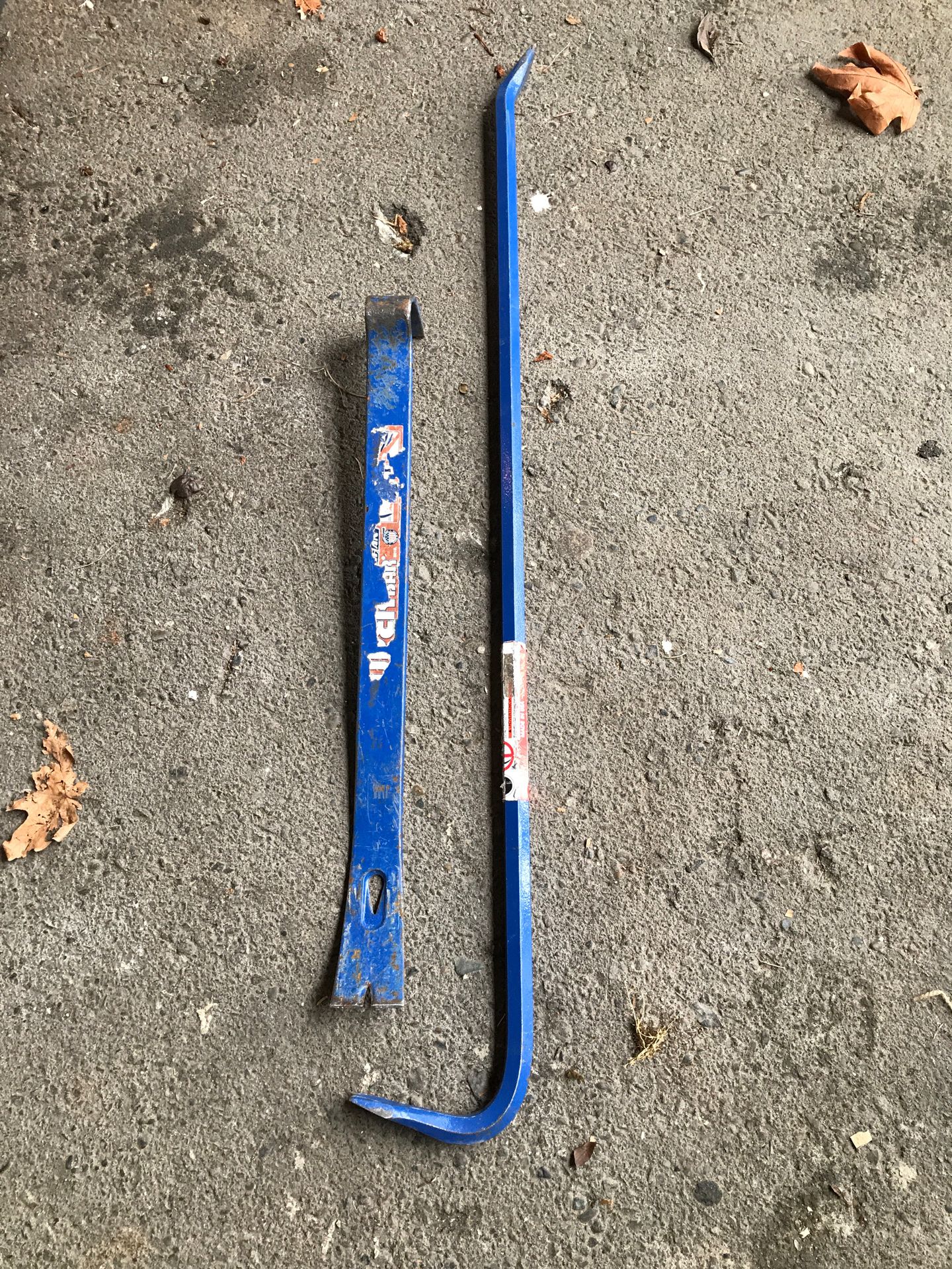 Medium and large pry bar for Sale in Seattle, WA OfferUp
