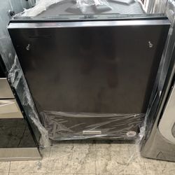 Kitchen Aid Dishwasher In Black Stainless New Open Box