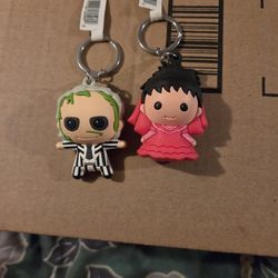 Llaveos  Y Munequito De Diferente