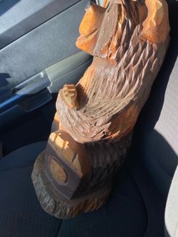 Chainsaw carving/bear