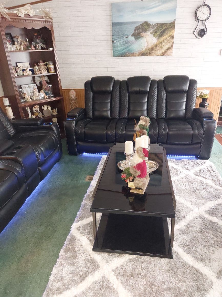 Leather Black Recliners Lovesick And Sofa And Black Coffee And End Tables 