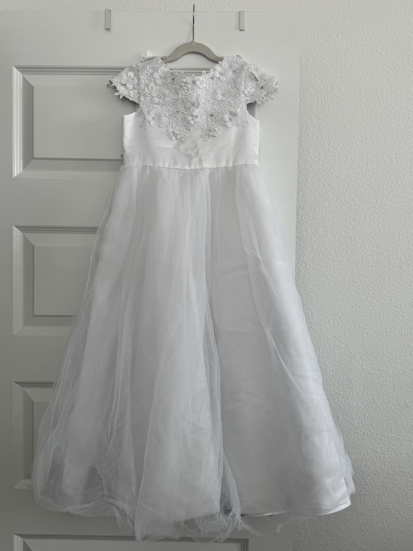 White Flower Girl Dress Size 8