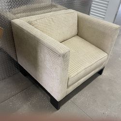 🎉 **Snag This Stunning Kelly Hopper Century Furniture Oversized Armchair for Only $99.99🎉