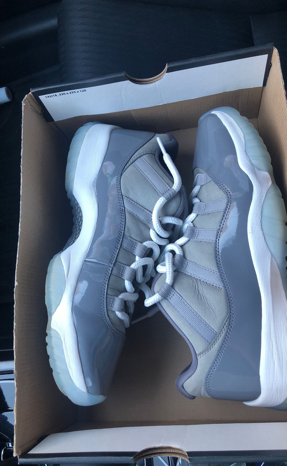 Cool grey Jordan 11 low size 9.5