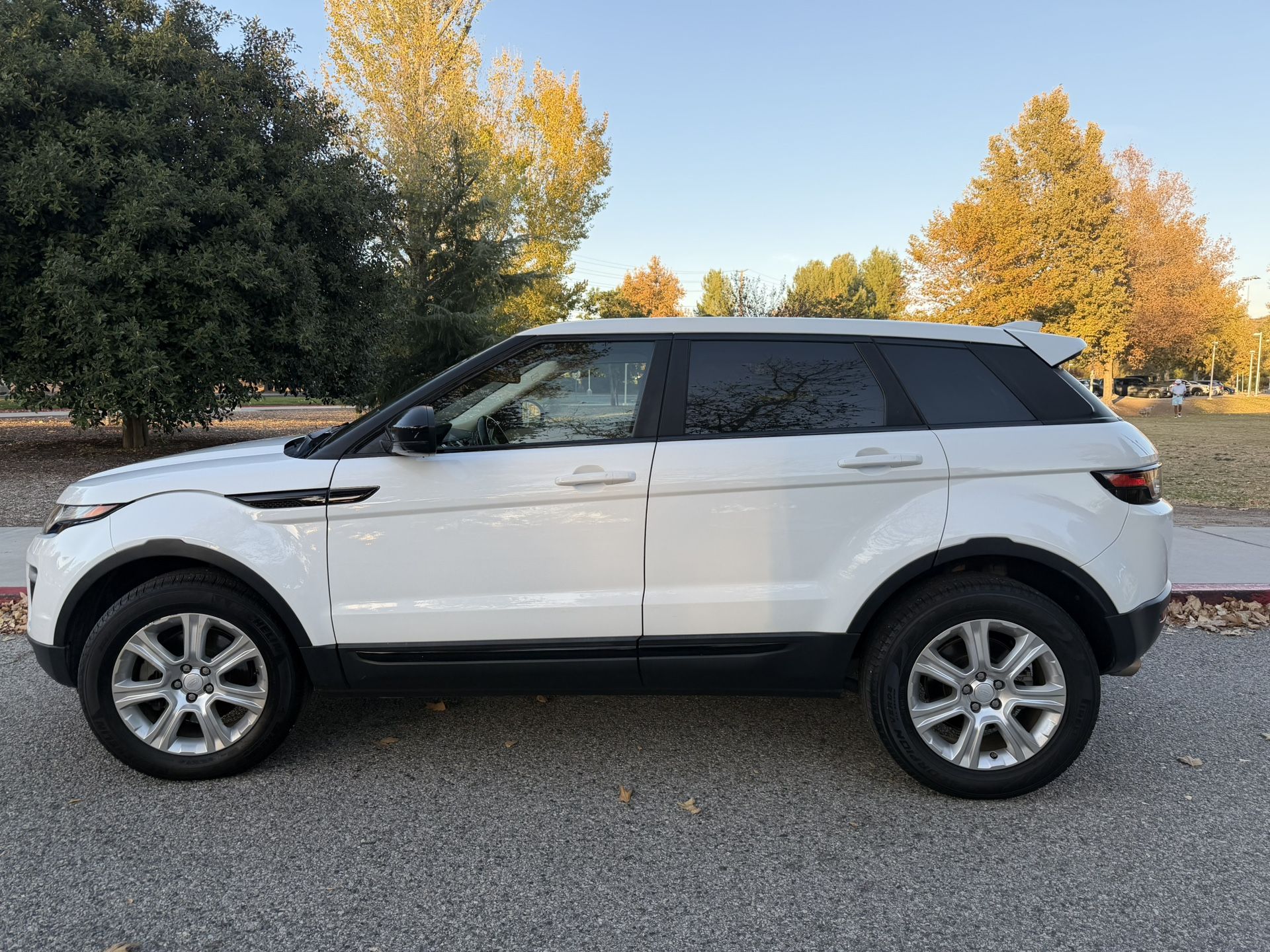 ** Must Read ** - 2016 Rover Evoque Premium SE - Like New