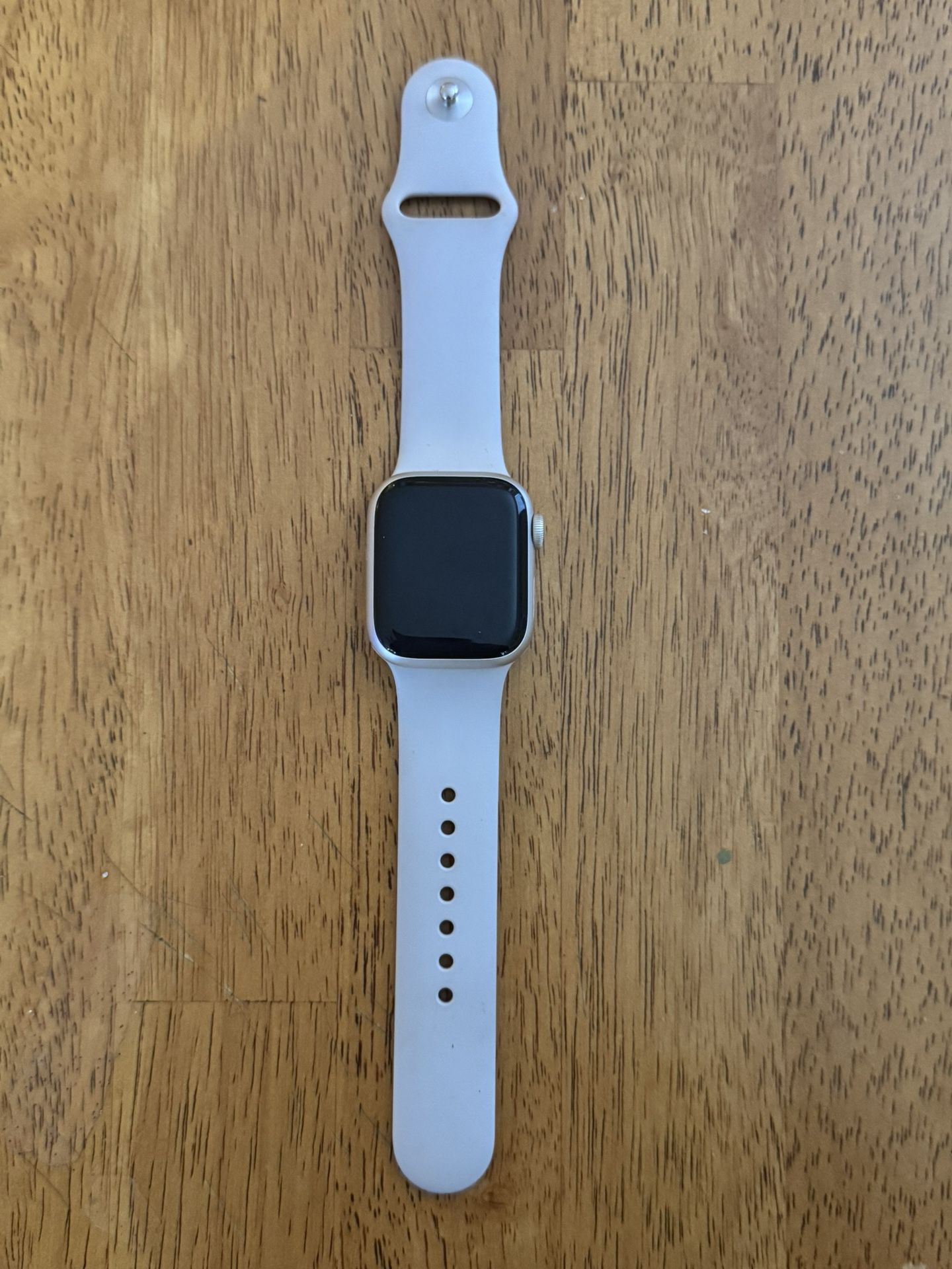 Apple Watch Series 9 41mm (GPS) — Excellent Condition w/ Band & Charger!