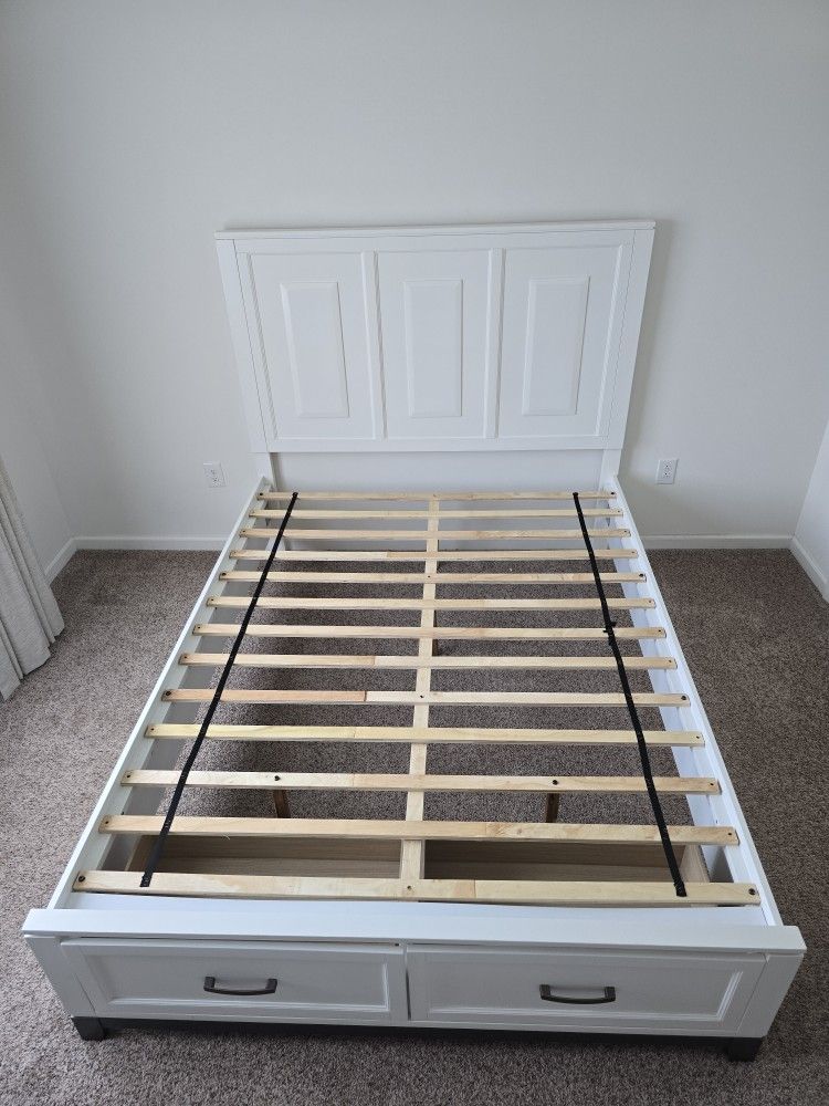 White Queen Size Bed Frame W/ Drawers