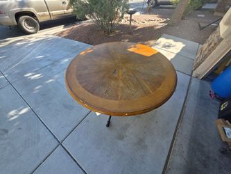 Round Table