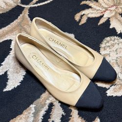 Chanel flats leather ballet 