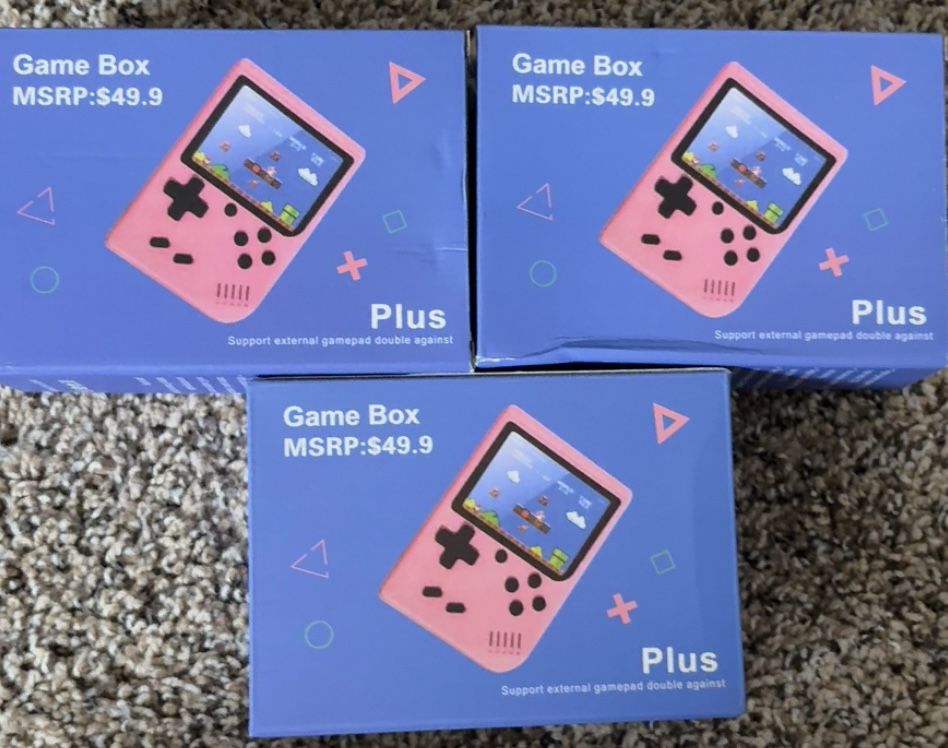 Game Box Plus - 2 Blues , 1 Pink