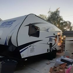 2017 Pacific Coach Works 20 ex