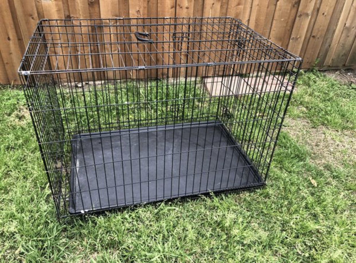 XL Dog Crate / Kennel 42”length x 32”height x 28”width