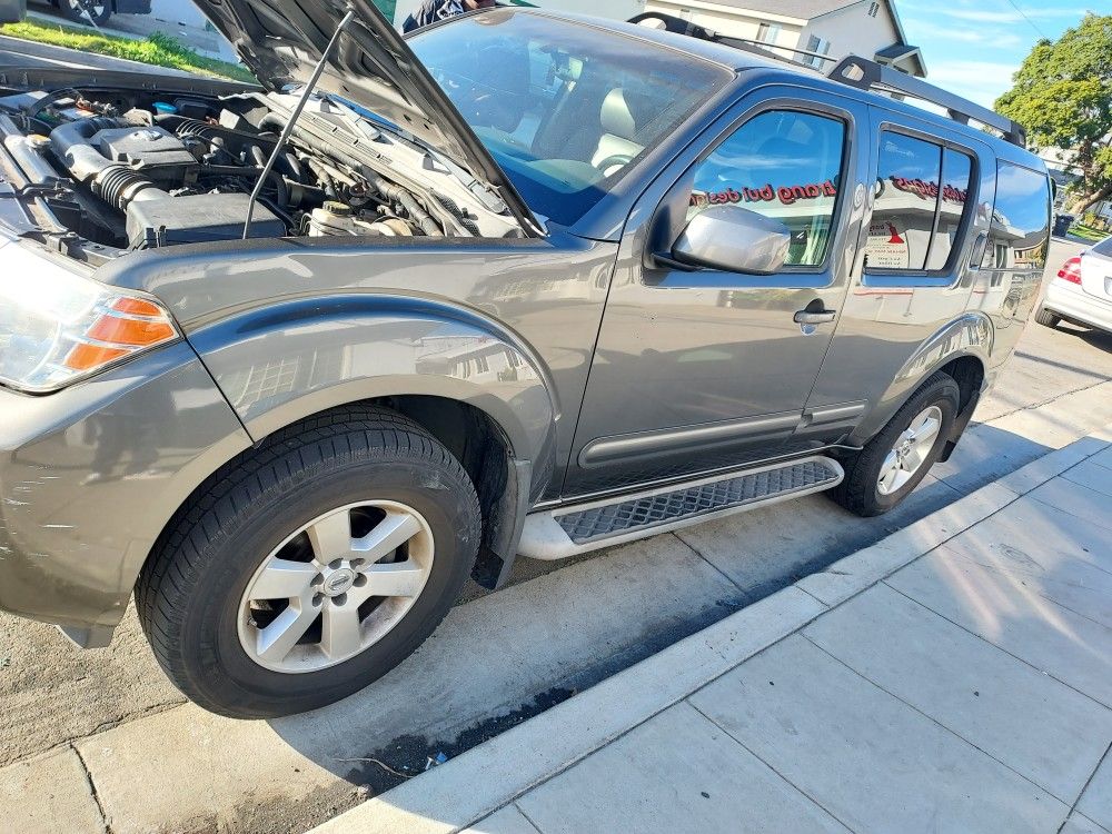 2008 Nissan Armada