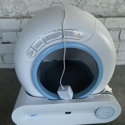 Free Self-Cleaning Cat Litter Box