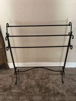 Wrought Iron Quilt Blanket Rack Stand